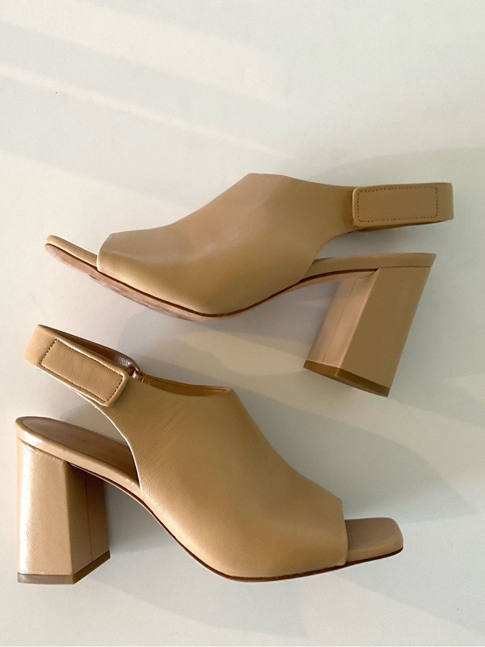 VINCE Niara Block Heel Slingback Sandal in Tan/Neutral Size 7